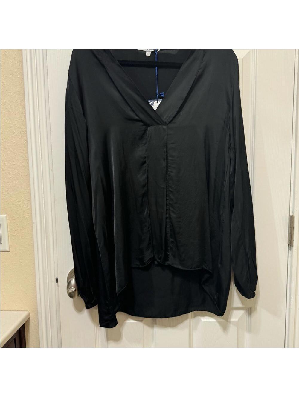 Tempo Paris Silk top 
NWT